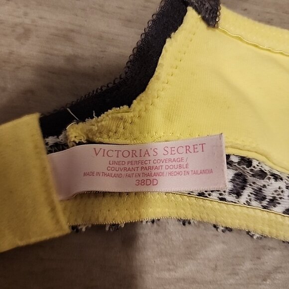 Victorias Secret Lined Perfect Coverage Bra 38DD Yellow Underwire - Picture 3 of 3